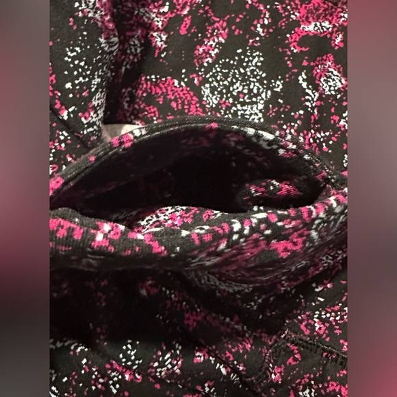 Livi Lane Bryant Burgundy Multi Colors Crop Active Yoga Pants - Picture 4 of 4